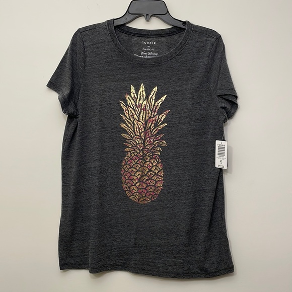 torrid Tops - Torrid Pineapple Classic Tee (Torrid Size 00 - M/L - 10)